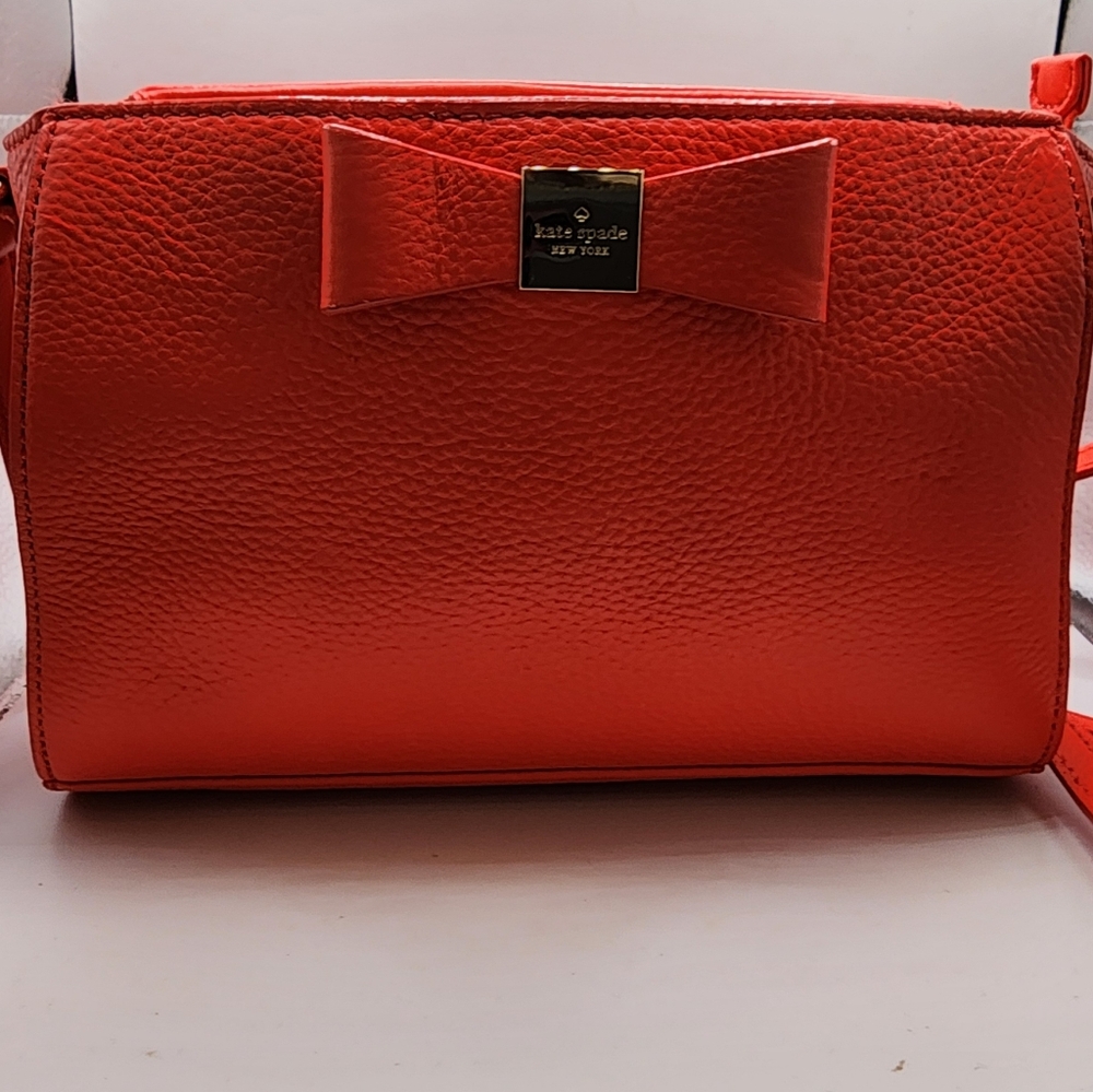 Kate Spade Renny Drive Sienna Crossbody Pebbled Leather bag purse with Bow